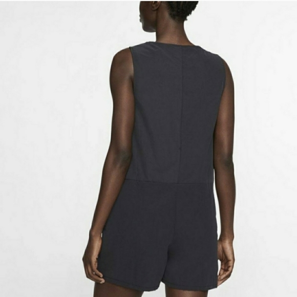 Nike women‘s icon clash romper size M - Picture 7 of 15